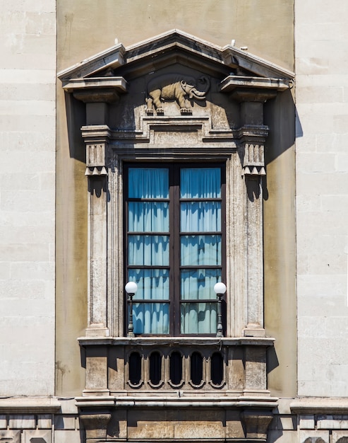 Ventana antigua siciliana