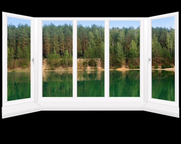 ventana moderna con vistas al lago de bosque de verano aislado