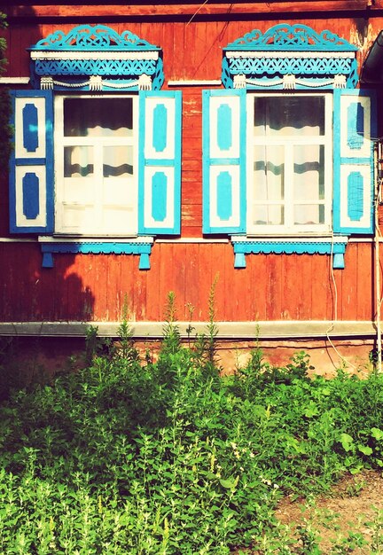 Foto ventanas en el edificio antiguo