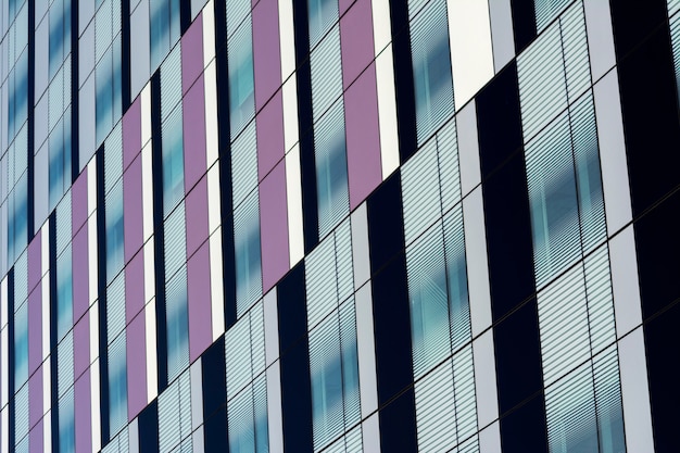 Ventanas en el edificio de oficinas