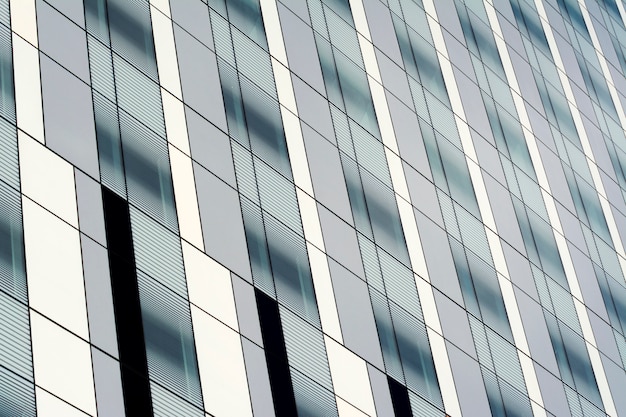 Ventanas en el edificio de oficinas