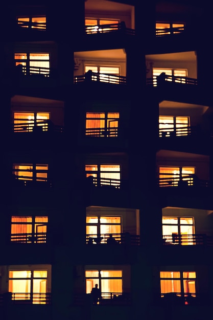 Ventanas iluminadas