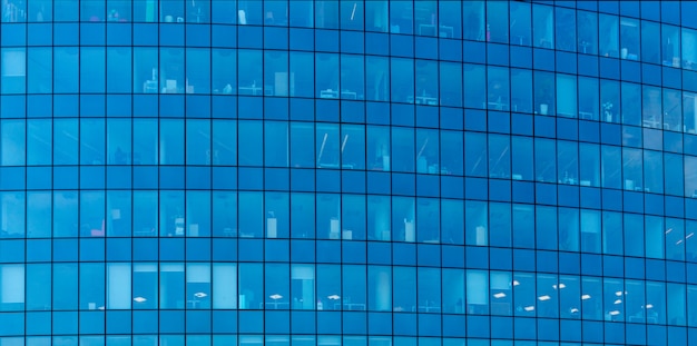 Ventanas de vidrio de un edificio moderno