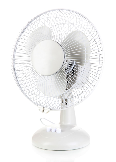 Ventilador elétrico isolado no branco