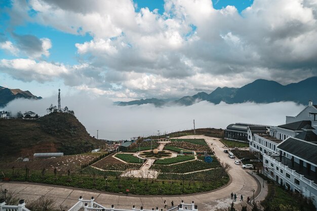 Ver nubes niebla y jardín en Fansipan Legend Fansipan Vietnam