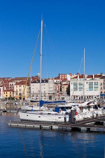 Ver en el Puerto Viejo de Gijón y Yates