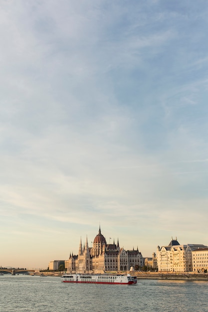 Ver en el río Danubio en Budapest, Hungría