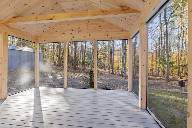 Veranda vacía moderna de una casa privada