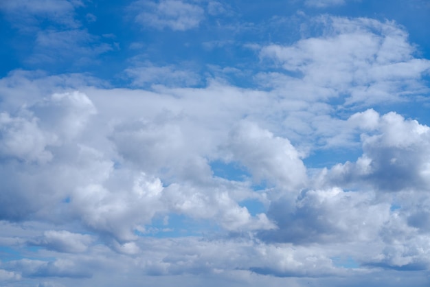 Verano cielo azul nube degradado luz fondo blanco Belleza claro nublado