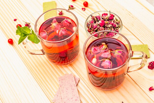 Verano delicioso té verde de rosas