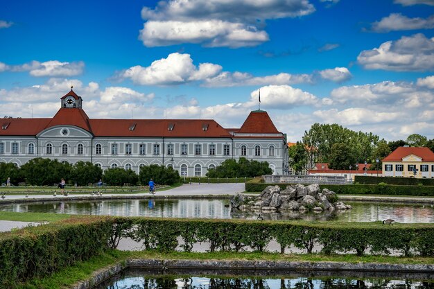 Verano hermosa vista del castillo en munich nymphenburg