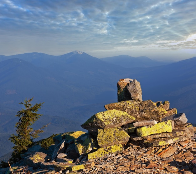 Verano Ihrovets mountain view Cárpatos Ucrania