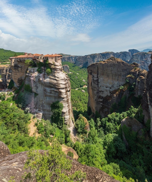 Verano rocoso monasterios de Meteora Grecia