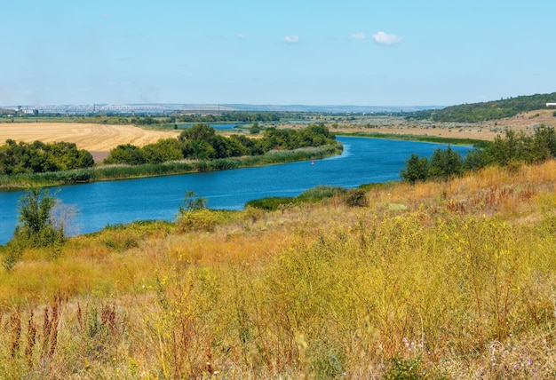 Verano del sur del río Bug Ucrania