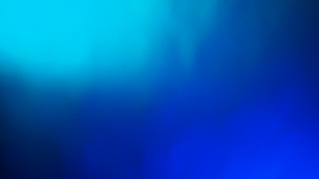 verde neón o Tiffany azul y azul led luz en fondo negro sin gente y espacio vacío
