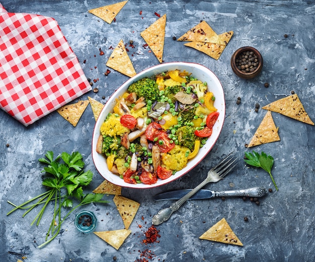 Verduras al horno con pechuga de pollo