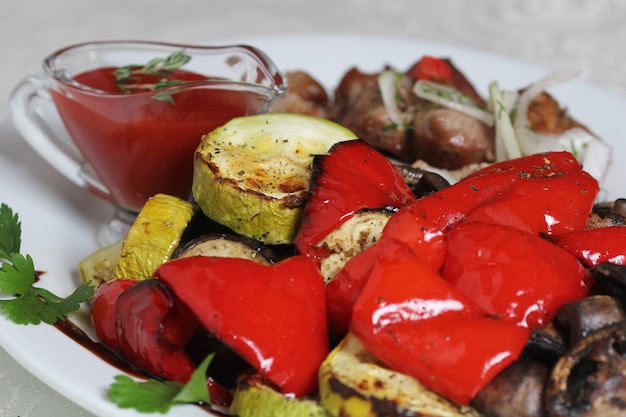 Verduras y carnes a la plancha