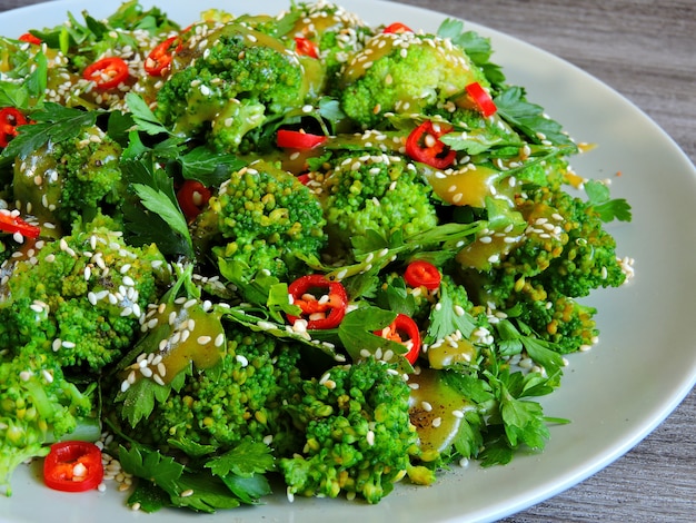 Foto verduras para potencia. brócoli perejil ají.
