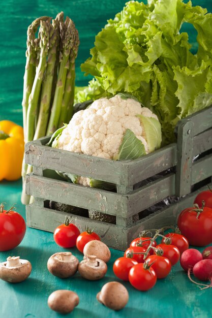 Verduras tomate pimiento aguacate cebolla coliflor lechuga