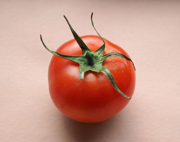 Verduras de tomate rojo