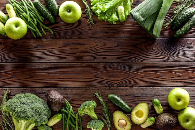 Verduras variadas para ensaladas o batidos