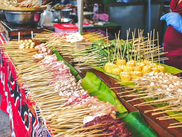 Foto verduras para la venta en los puestos de mercado