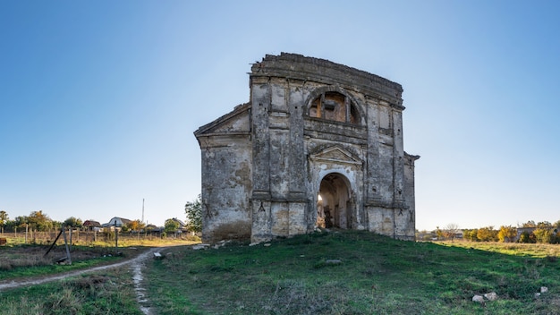 Verlassene Kirche in Kamenka, Ukraine