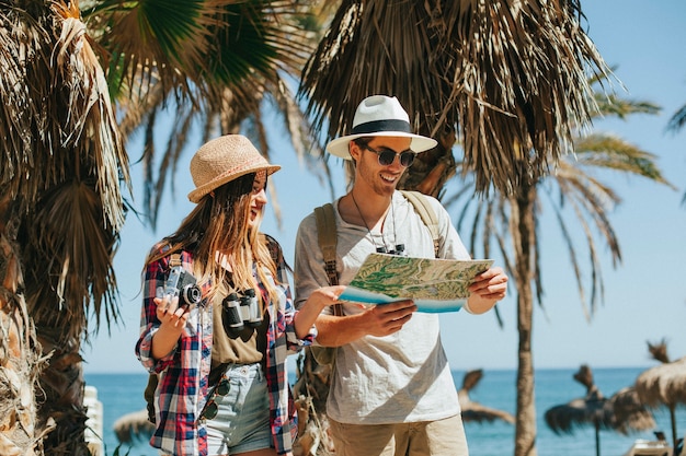 Verlorene Touristen am Strand