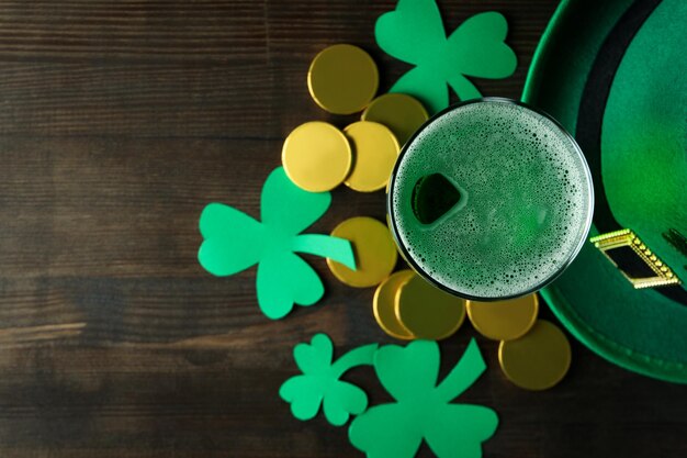 Verschiedene Accessoires zum St.Patrick's Day, Platz für Text