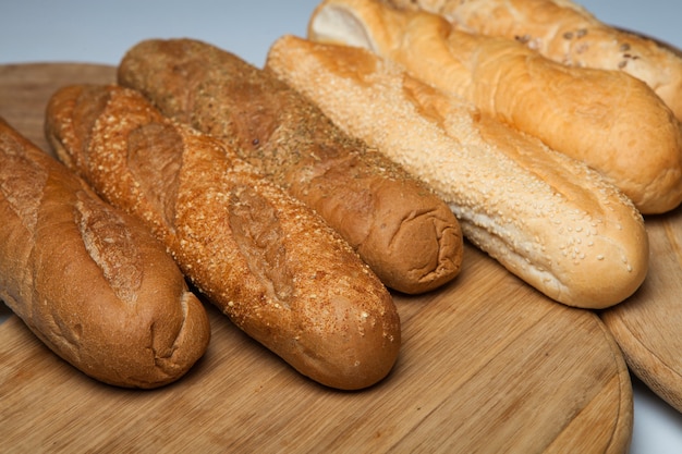 Verschiedene leckere Baguette-Sandwiches