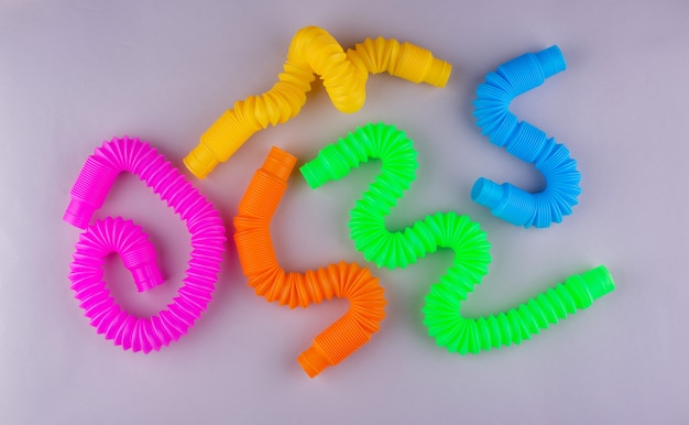 Verschiedene Pop-Röhren trendiges Antistress-Spielzeug