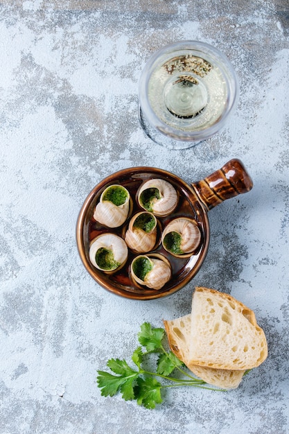 Verzehrfertige Schnecken aus Escargots de Bourgogne