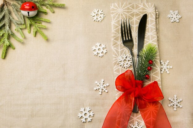 Véspera de ano novo, comida de natal, café da manhã, almoço, mesa de jantar de feriado arrumada