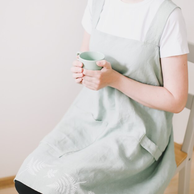 Vestida de delantal de lino japonés Cocinar en casa Cocina Tejido de lino textil
