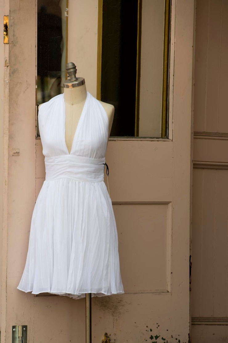 Foto vestido branco estilo marilyn monroe