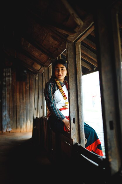 Vestido de cultura nepalí