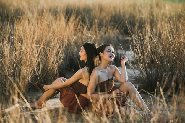 Vestido de estilo de drama de mujeres asiáticas traje tradicional tailandés vistiendo