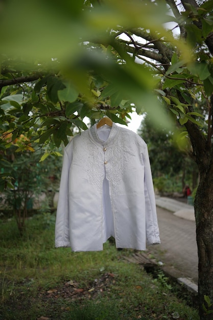 Vestido de novia blanco para novio