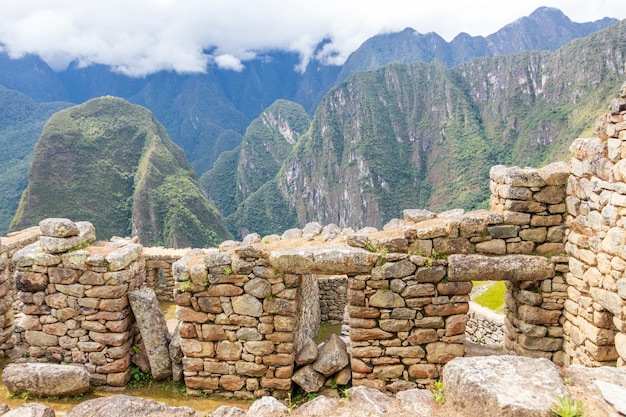 Vestígios arqueológicos de Machu Picchu localizados nas montanhas de Cusco. Peru