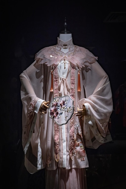 Vestuário tradicional festivo da dinastia Ming chinesa no Museu de Artes Asiáticas