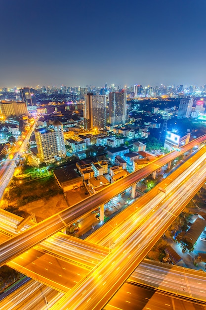 Via expressa de Bangkok e rodovia vista superior, Tailândia