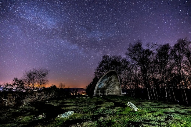 Via Láctea na bela ermida de Agina Navarra