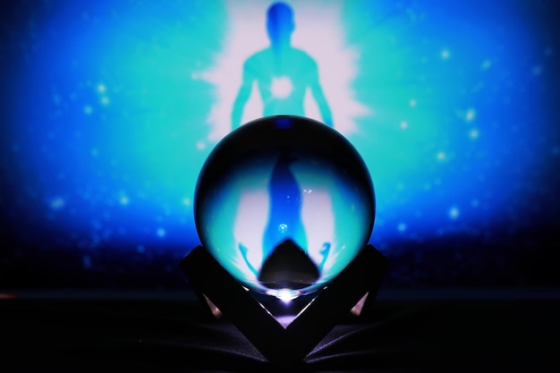 Via Láctea na esfera mágicaFortune tellermind power concept previsões de bola mágica composição misteriosa Cartomancia conceito de previsão de poder mental copy spacexAxA
