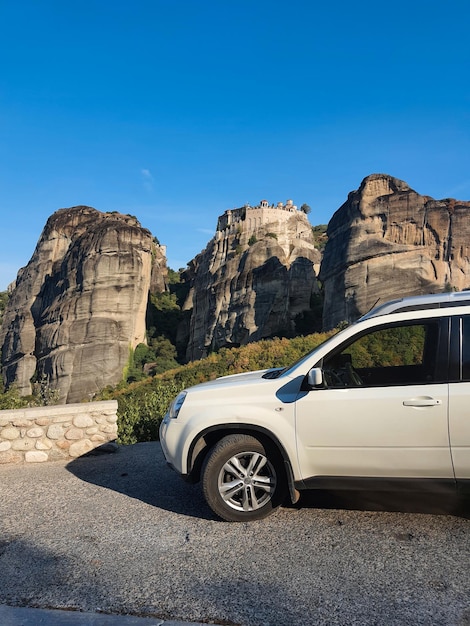 Viagem de carro pela Grécia viagem por estrada montanhas da Tessália Meteora