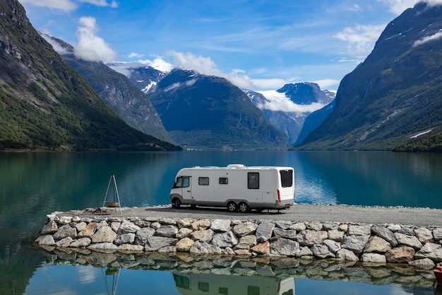 Viagem de férias em família em RV, viagem de férias em autocaravana, Caravana de férias.