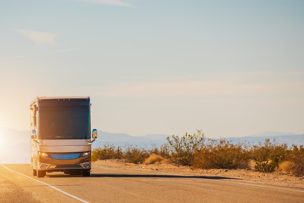 Viagem rodoviária de autocarro rv