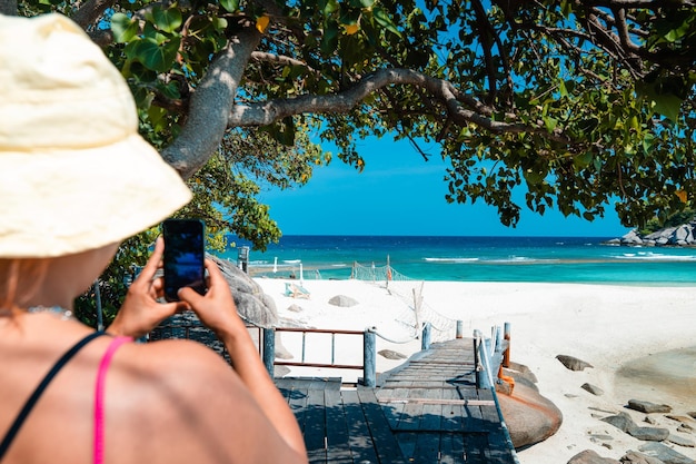 Viaje em uma ilha tropical, visite Koh Nang Yuan