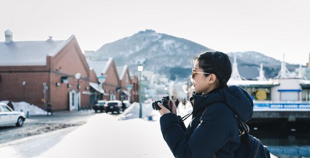 Viajes mujer en temporada de invierno