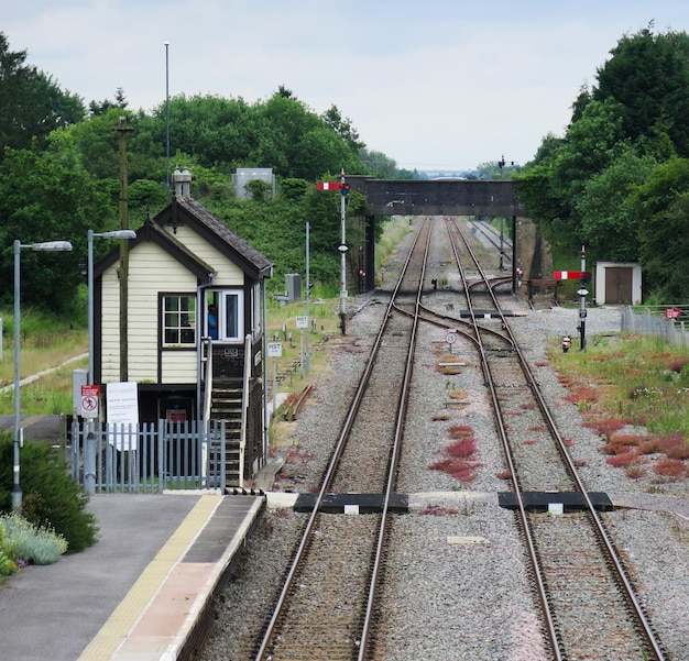 Vías y estaciones ferroviarias