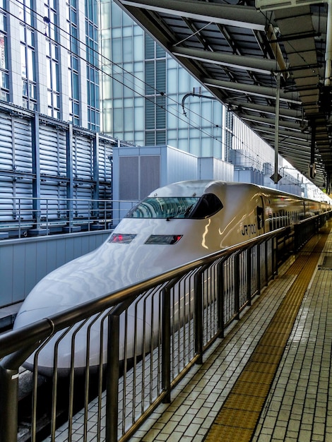 Foto vías ferroviarias en la ciudad